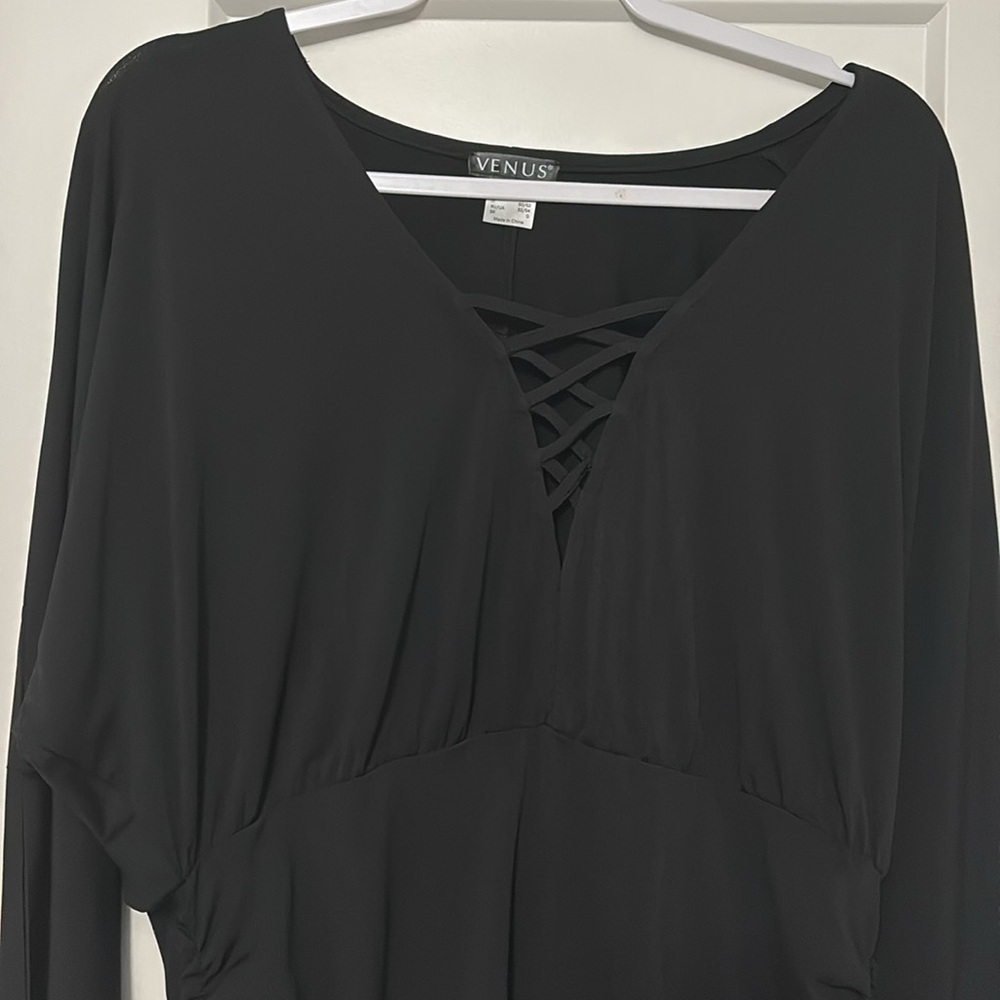 VENUS Women’s Black Top - Picture 2 of 6